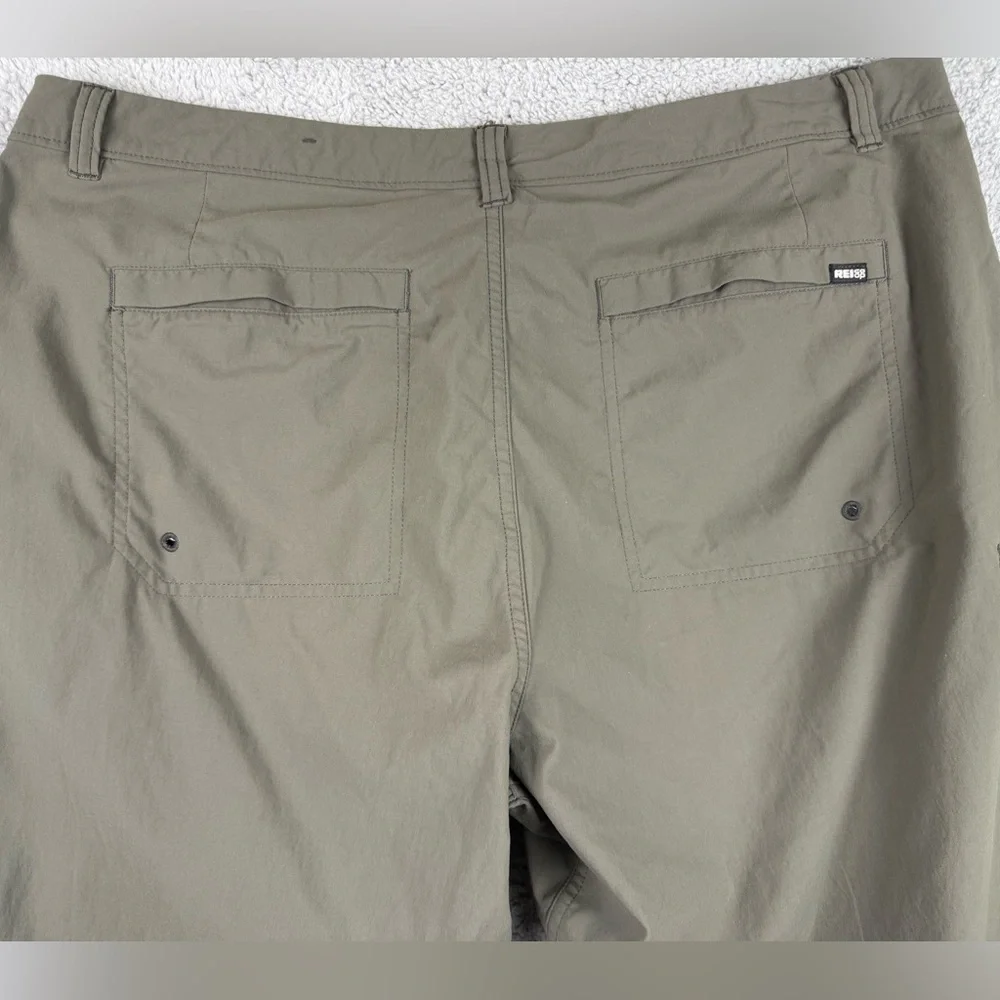 Men’s REI nylon hiking pants 40x32 preowned 
Gorpcore hiking outdoors fishing - Picture 9 of 9